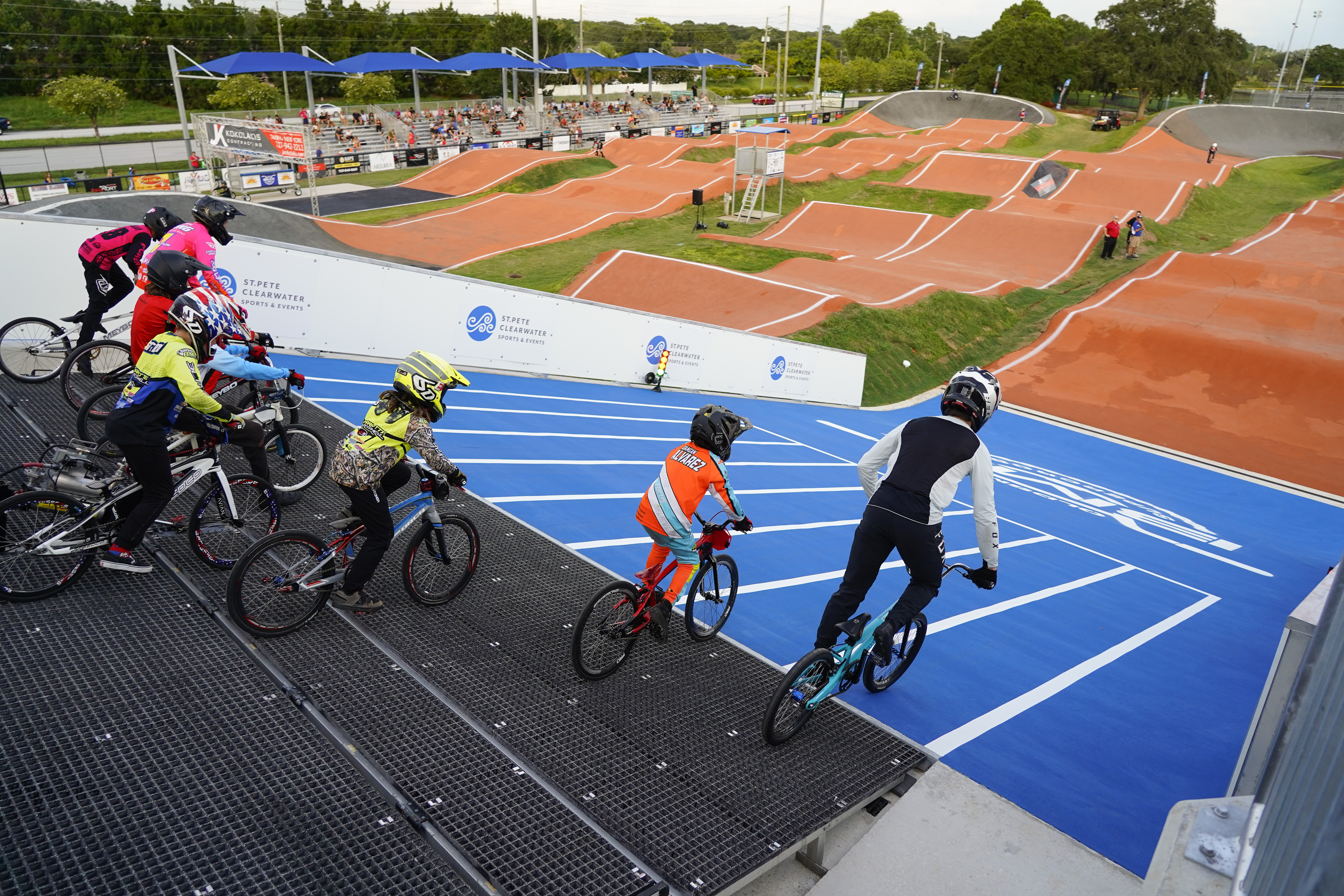 BMX-Track-Lighting