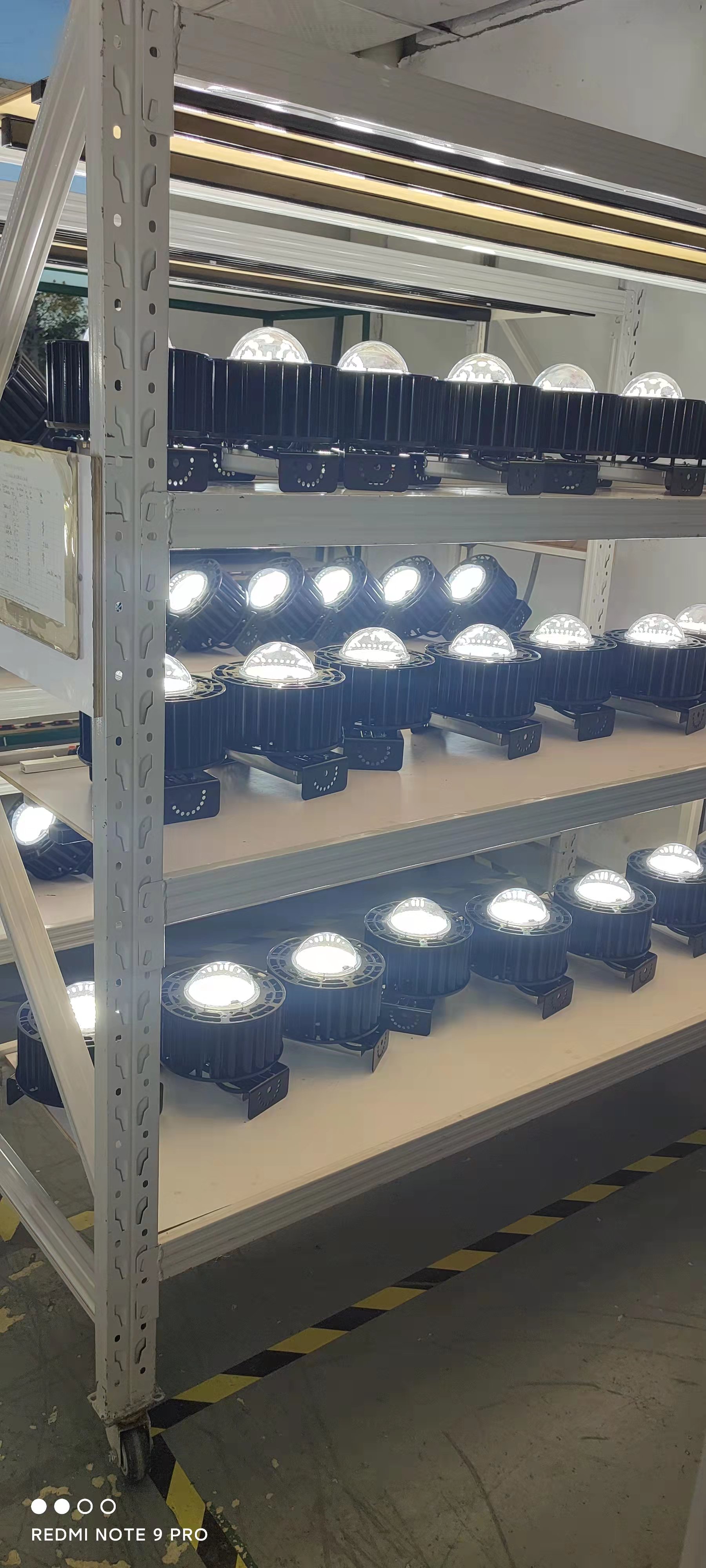 led flood light aging test